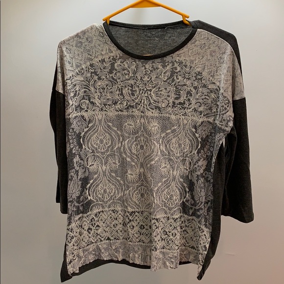 ZAEA QUARTER SLEVE BASIC TEE - Picture 1 of 4